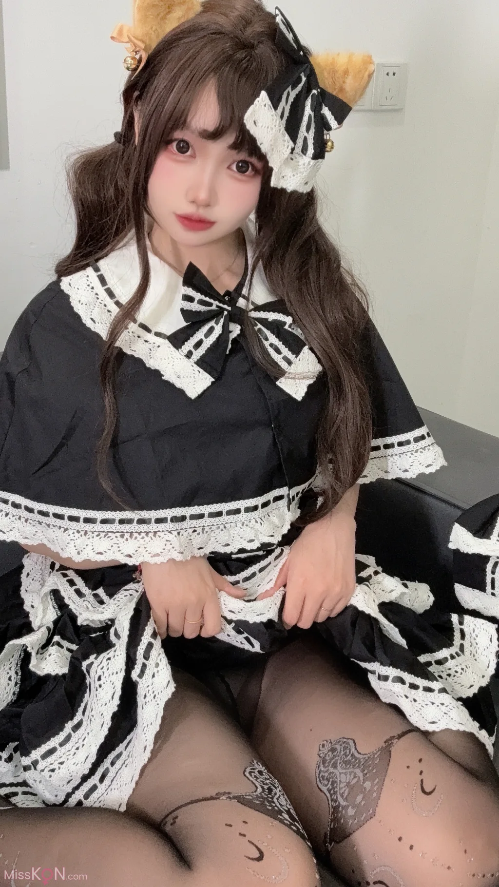 Coser@洛桑w伊梓: 猫猫衬衫 (45 photos)