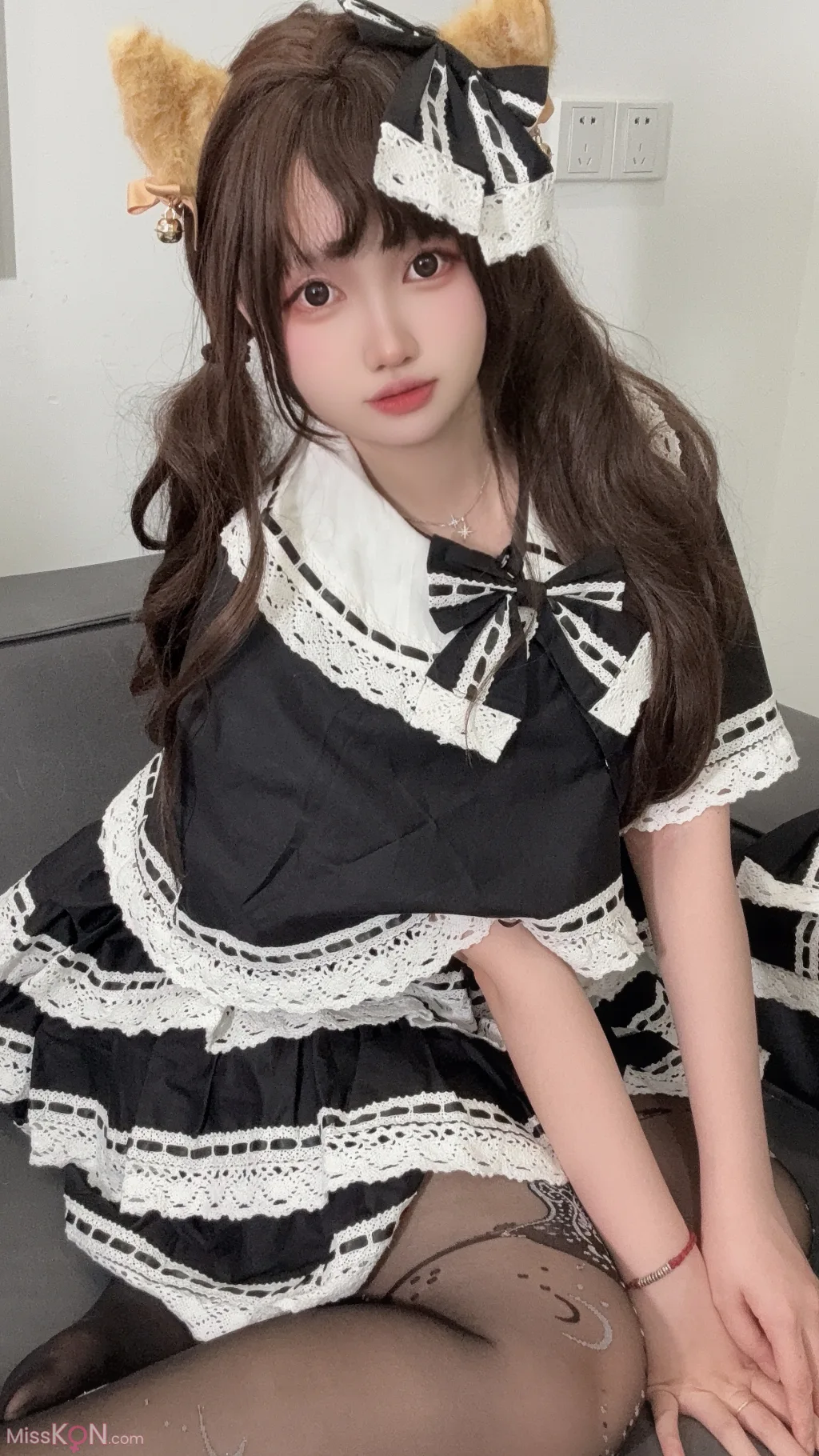Coser@洛桑w伊梓: 猫猫衬衫 (45 photos)