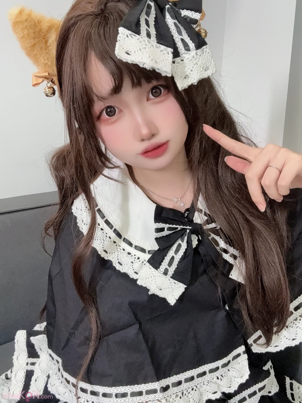 Coser@洛桑w伊梓: 猫猫衬衫 (45 photos)
