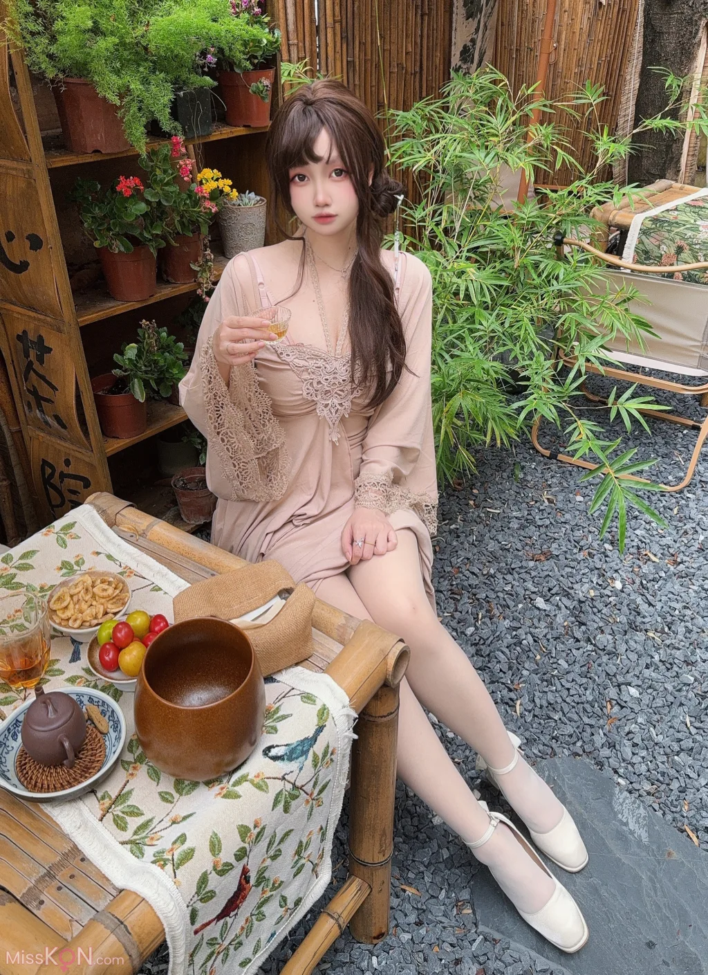 Coser@洛桑w伊梓: 猫猫衬衫 (45 photos)