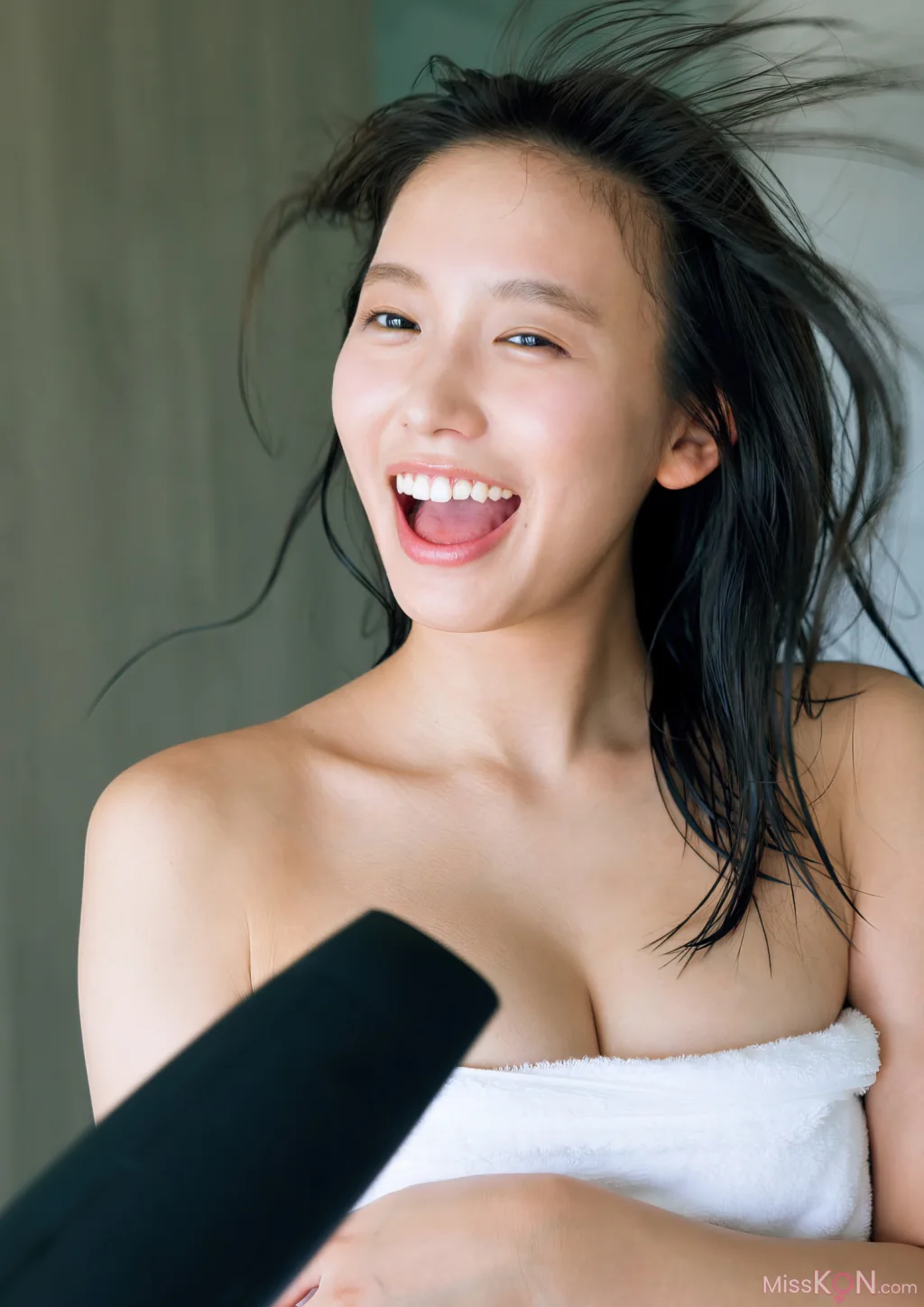 [JP] Shida Nene (志田音々): 【電子版だけの特典カットつき】ファースト写真集『ｎｅｎｅ－まるっとぜんぶ－』 (125 photos)