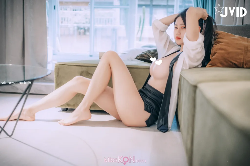[JVID] 冰冰: 性感长腿女秘书 (98 photos + 1 video) – Page 2