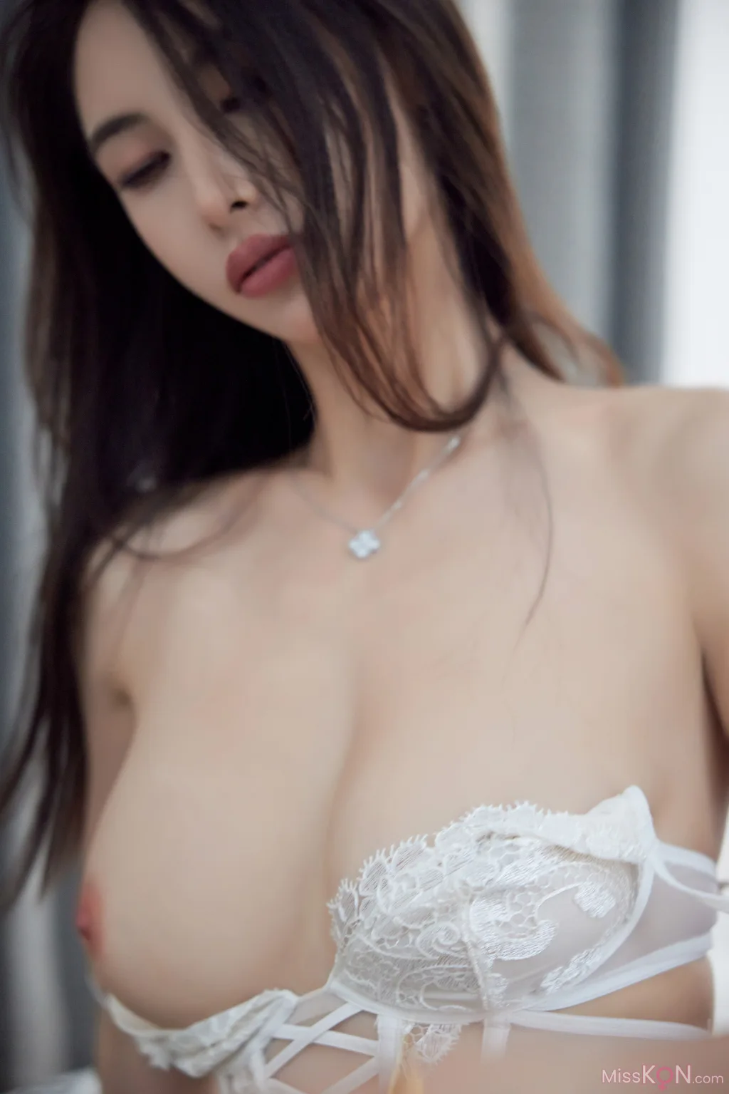 [XR Uncensored] lingyu69: R18 秀人网模特 白色蕾丝 (71 photos) – Page 4