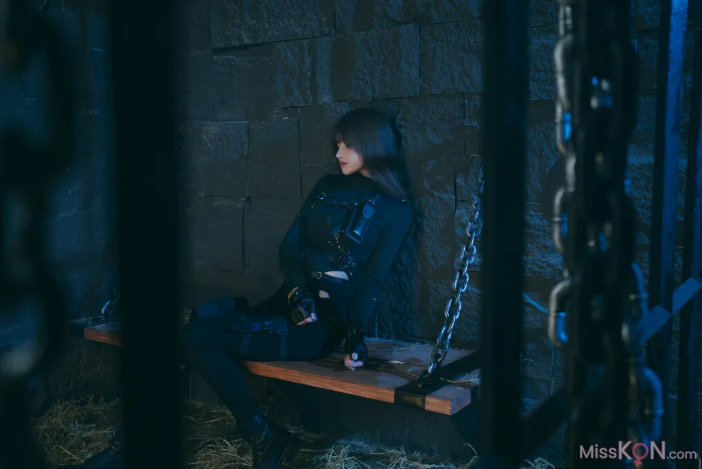 Coser@鹿八岁: 特工的堕落·后篇 (165 photos + 1 video)