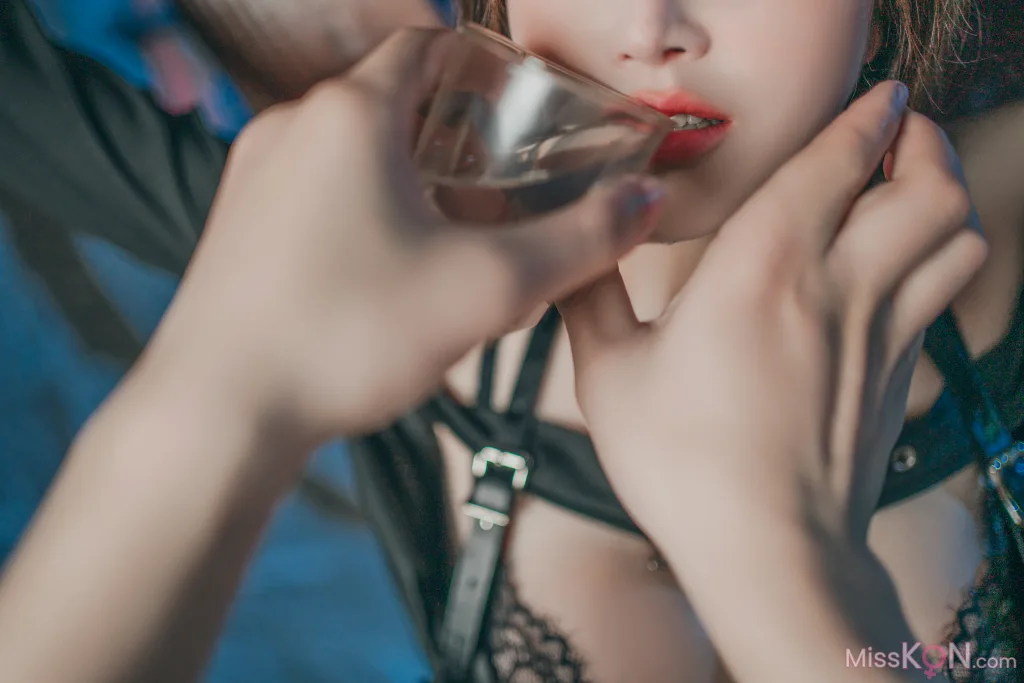Coser@鹿八岁: 特工的堕落·后篇 (165 photos + 1 video) – Page 4