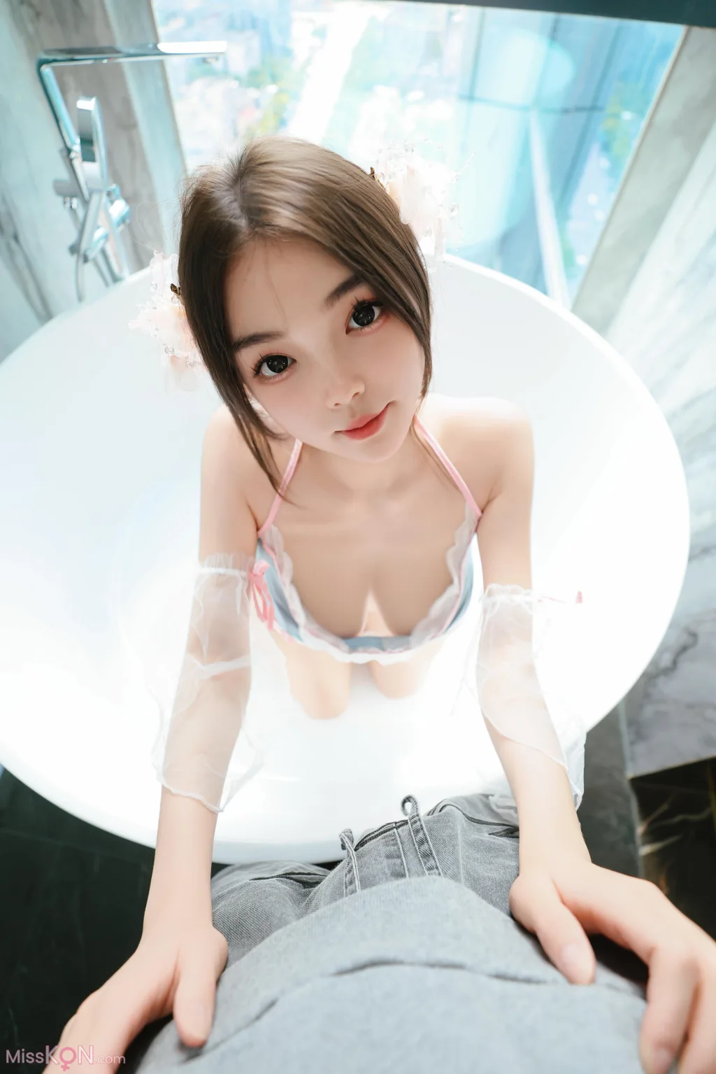 [XR Uncensored] 苏软软: R18 秀人网模特 新人首秀 鲜花朵朵 (120 photos) – Page 6
