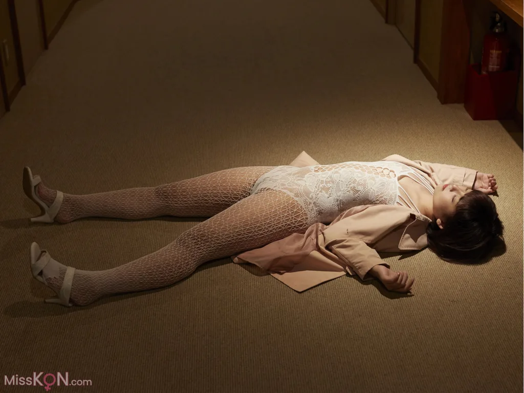 [JP] Seto Hinako (瀬戸ひなこ): Evolved Gravure 写真集 Vol.3 『絶対不可ケツな彼女』 (ピンク倶楽部) (50 photos)
