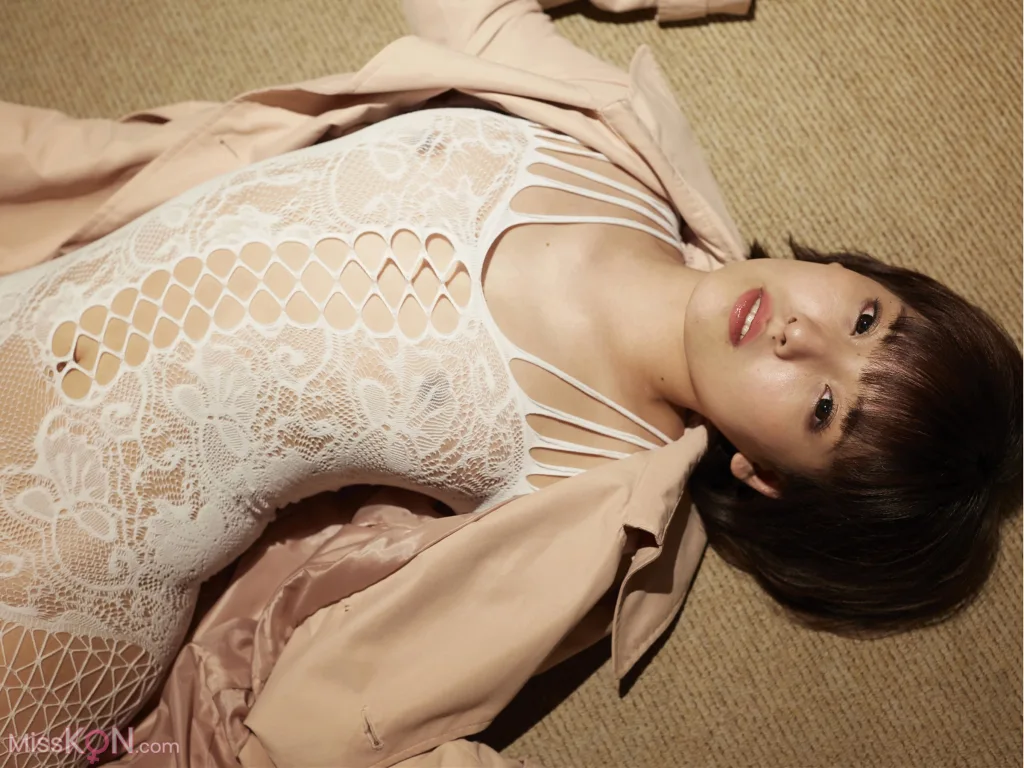 [JP] Seto Hinako (瀬戸ひなこ): Evolved Gravure 写真集 Vol.3 『絶対不可ケツな彼女』 (ピンク倶楽部) (50 photos)