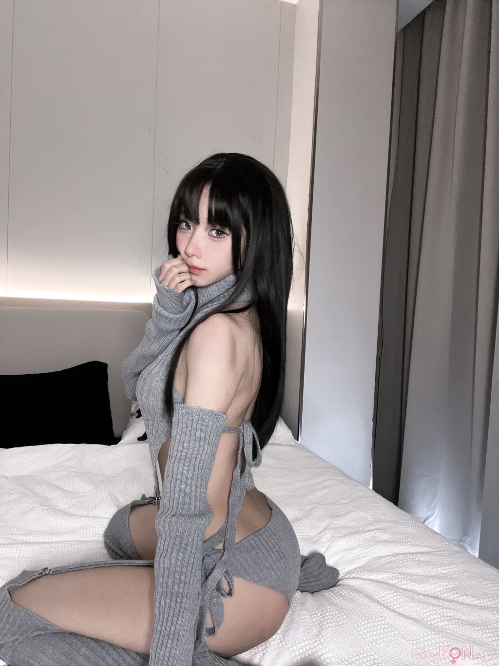 Coser@果咩酱w: 灰灰毛衣 (23 photos + 2 videos)