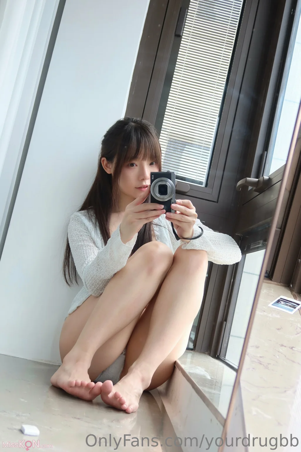 Coser@六味帝皇酱: 回归新作 (33 photos + 1 video)