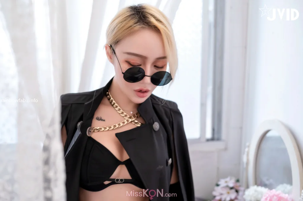 [JVID] 葉魚魚: 美乳蜜臀讓人血脈賁張。讓人迷失在肉體和慾望的歡愉中！ (59 photos + 1 video)