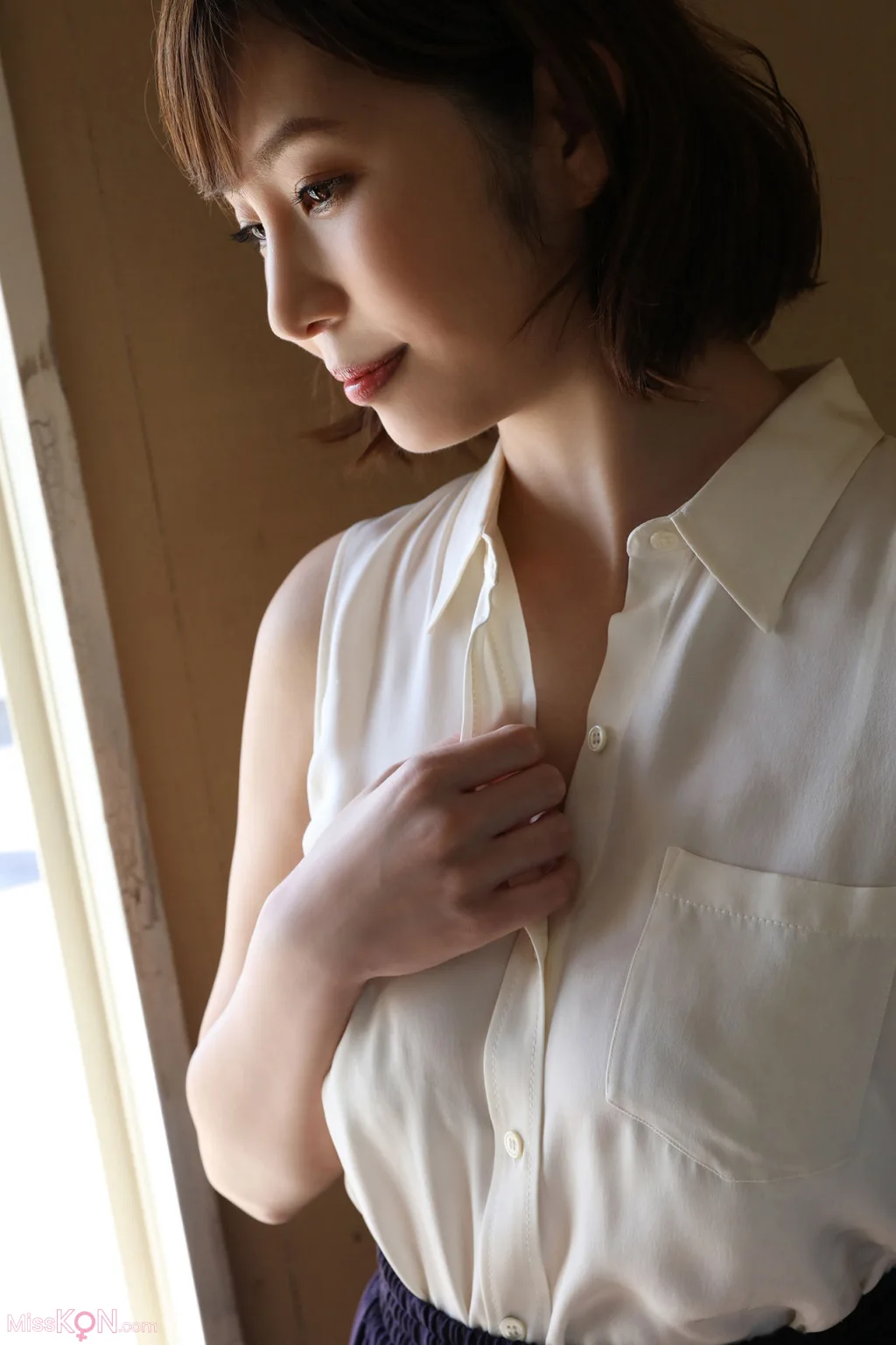 [JP] Misumi Shiochi (塩地美澄): FRIDAYデジタル写真集 「日本一のフェロモン美女アナと官能トリップ」 (118 photos)