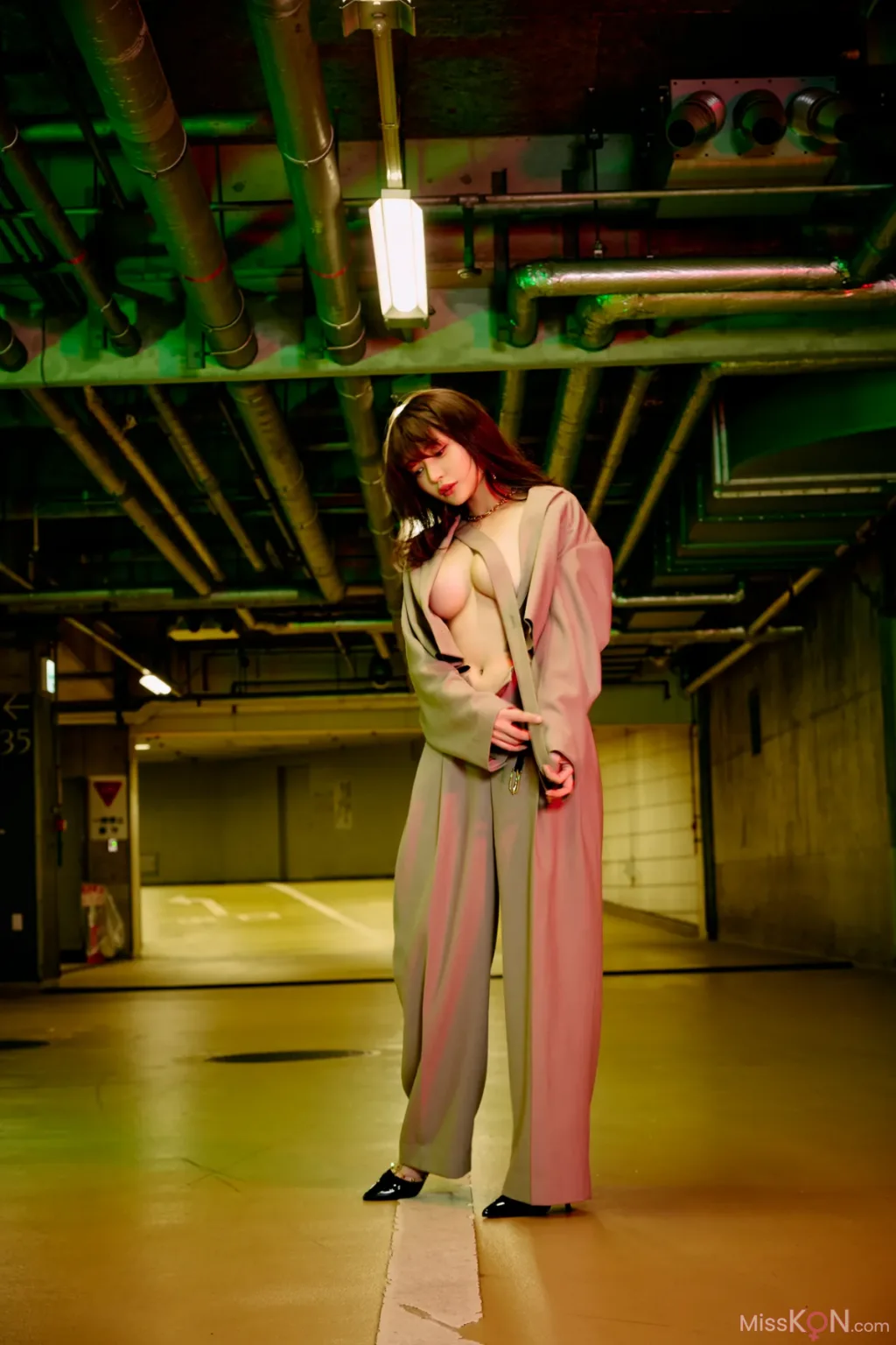 [JP] Nitori Sayaka (似鳥沙也加): FRIDAY GOLD A to Z Vol.10 (16 photos)